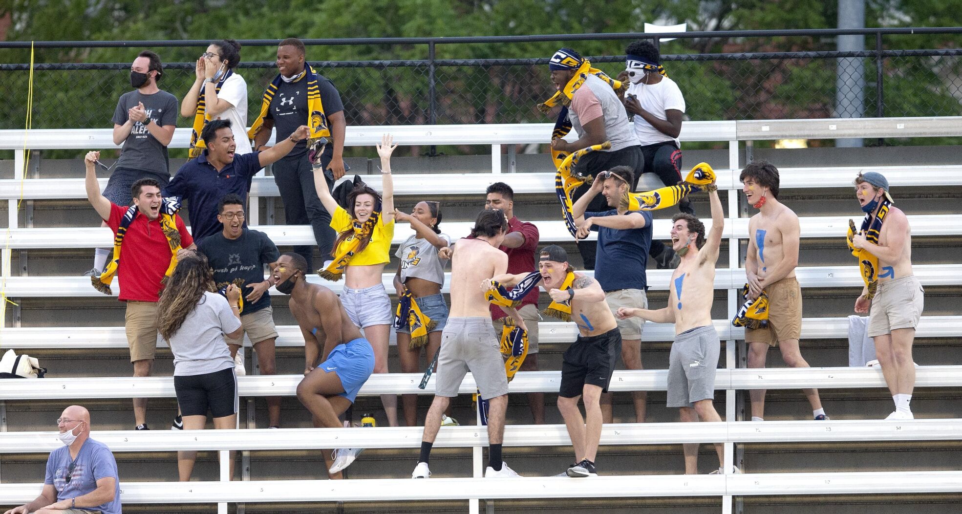043021-gnr-spt-uncgsoccer